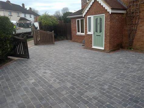 The Complete Guide to Installing Driveways in Nottingham